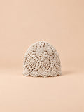 Cappello leggero all’uncinetto in pizzo floreale traforato, colore beige, vista frontale