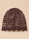 Cappello da donna traforato, elegante e leggero, colore caffè, vista frontale nella foto del prodotto