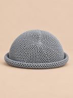 Basco fascinator a rete all’uncinetto, stile francese, colore grigio, vista frontale