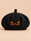 Basco da bambino in maglia con zucca di Halloween ricamata, colore nero, vista frontale