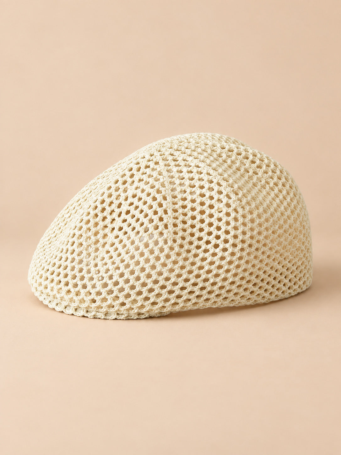 Basco da donna a rete traforato, stile fascinator rétro, colore bianco, vista frontale