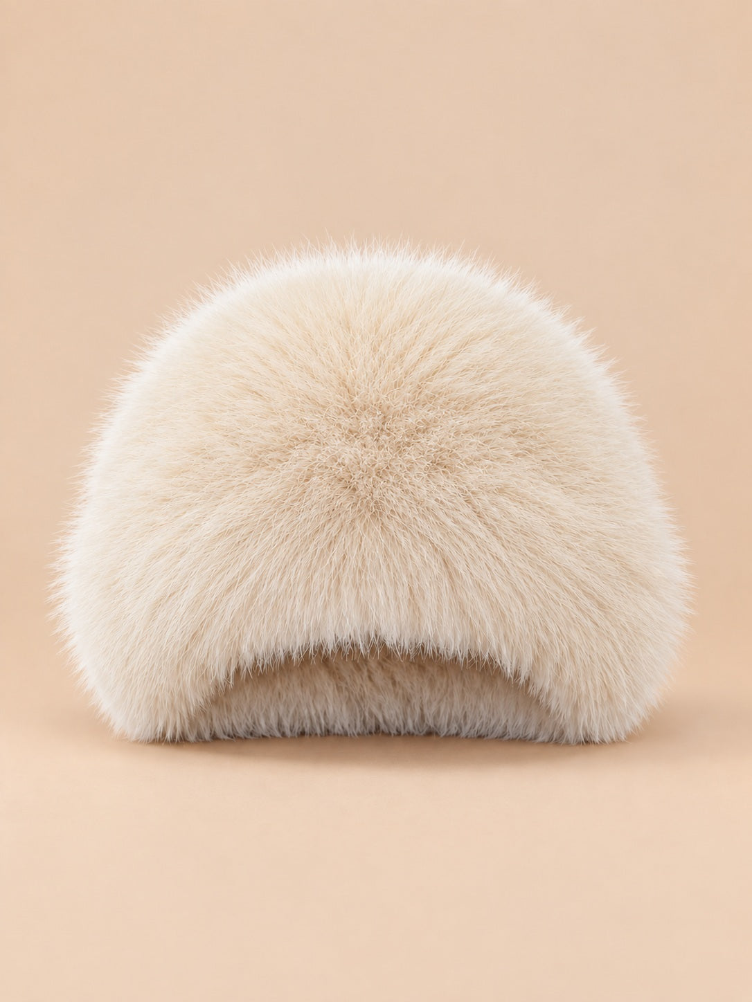 Cappello da pescatore da donna in pelliccia sintetica spessa, colore beige, vista frontale