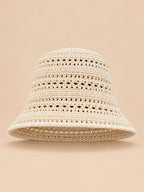Cappello da pescatore da donna all’uncinetto traforato a tesa larga, colore beige, vista frontale