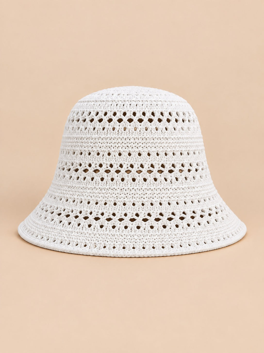 Cappello da pescatore da donna all’uncinetto traforato a tesa larga, colore bianco, vista frontale