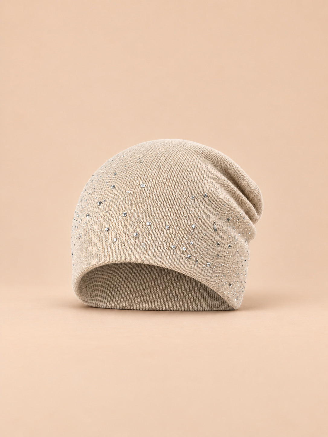 Berretto da donna lavorato a maglia con strass, stile streetwear, colore beige, vista frontale
