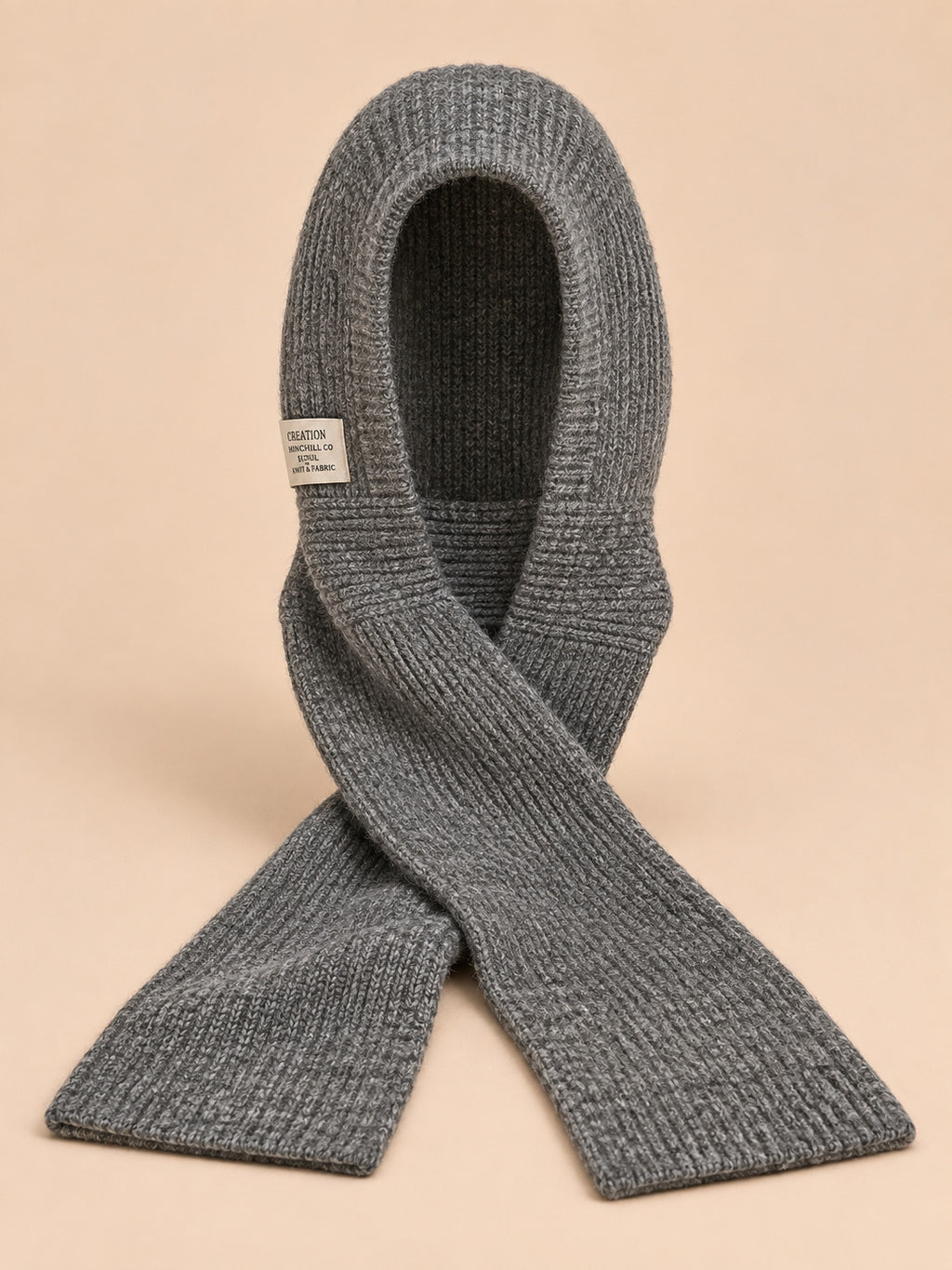 Passamontagna con sciarpa integrata, stile coreano, colore grigio, vista frontale