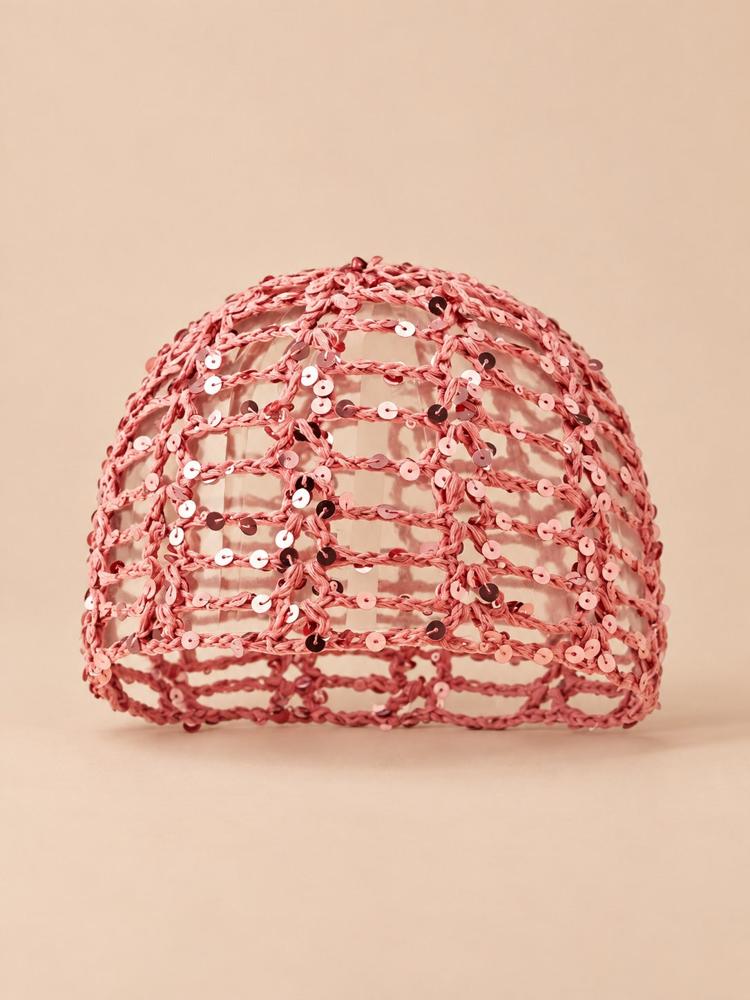 Cappello a calotta all’uncinetto con paillettes da spiaggia, colore rosa, vista frontale