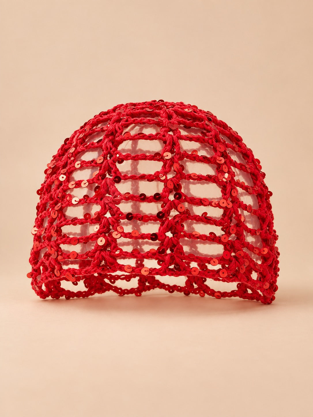Cappello a calotta all’uncinetto con paillettes da spiaggia, colore rosso, vista frontale