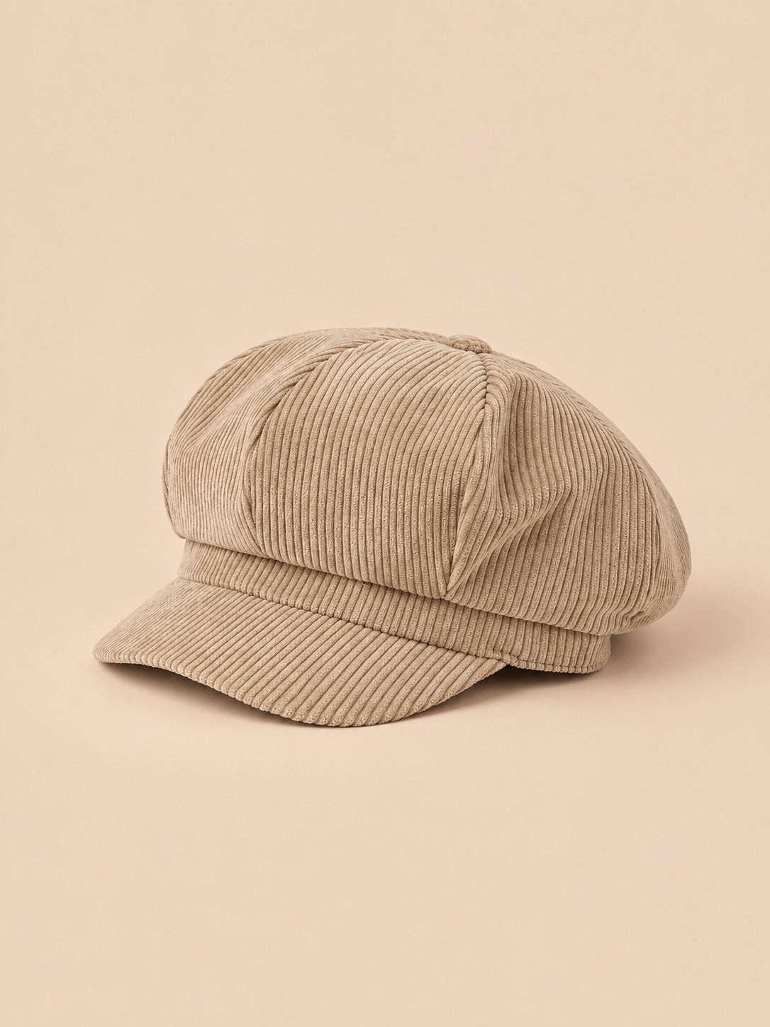 Cappello gavroche a otto spicchi, stile basco vintage, colore kaki, vista di tre quarti