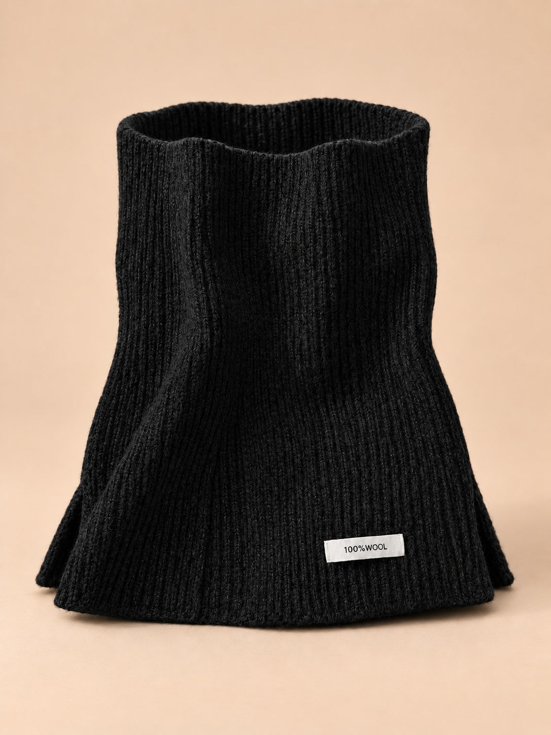 Set berretto e sciarpa con apertura da donna, stile coreano, colore nero, vista frontale