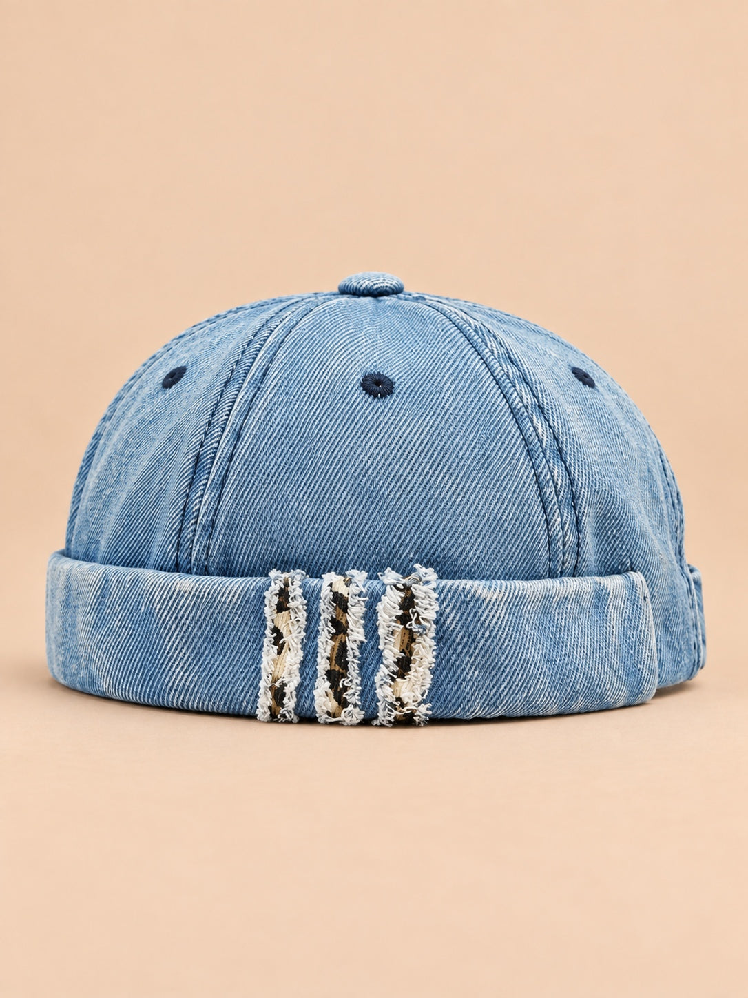 Berretto docker Bocca in denim patchwork leopardato, colore blu, vista frontale nella foto del prodotto