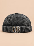 Berretto docker nero Bocca in denim con risvolto sfrangiato e dettagli leopardati, fotografato di fronte