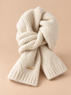 Sciarpa da donna in lana di alpaca spessa, stile coreano, colore beige, vista di tre quarti