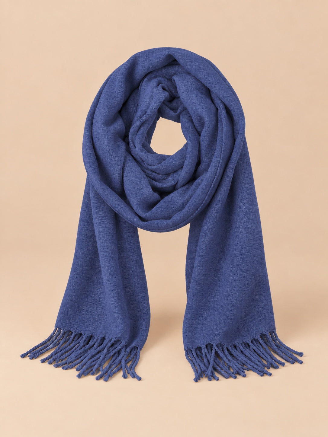 Sciarpa lunga da uomo con frange in maglia morbida, colore blu navy, vista frontale