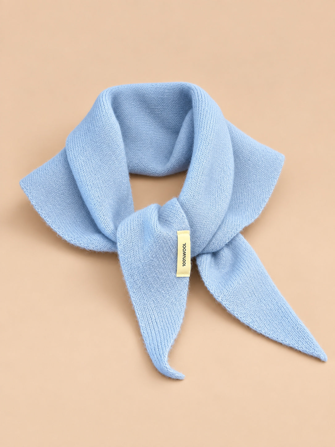 Sciarpa triangolare da donna in pura lana, scialle leggero, db031-09p, colore azzurro cielo, vista frontale