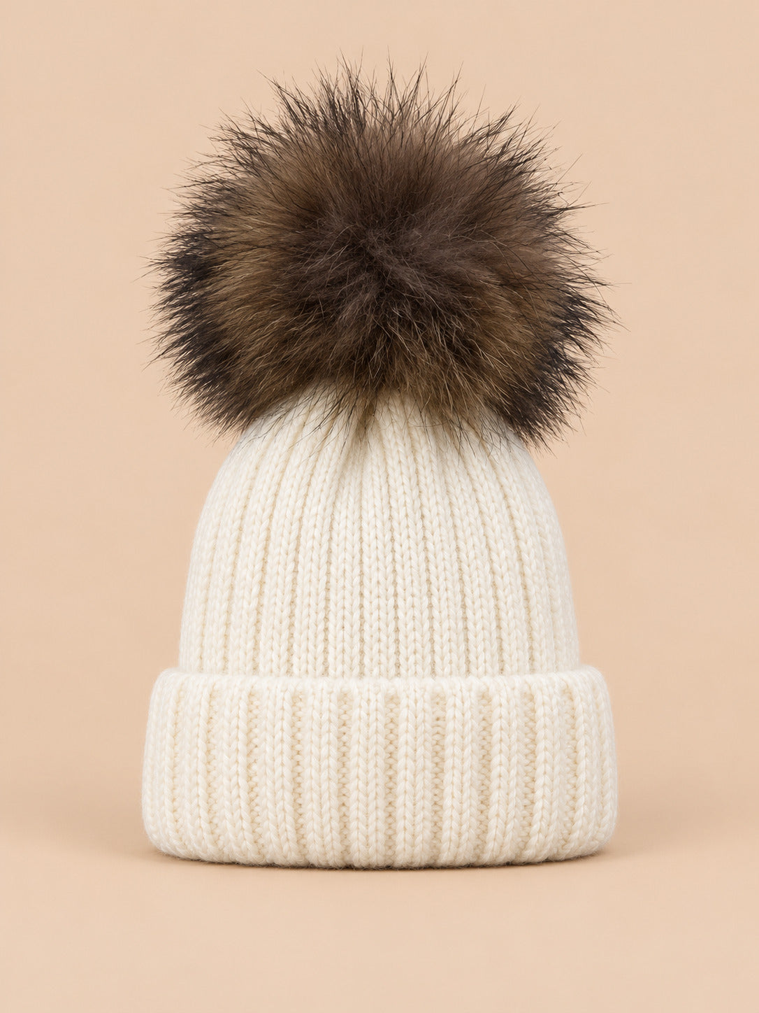 Set berretto e sciarpa da bambino con pompon in pelliccia, colore bianco, vista frontale