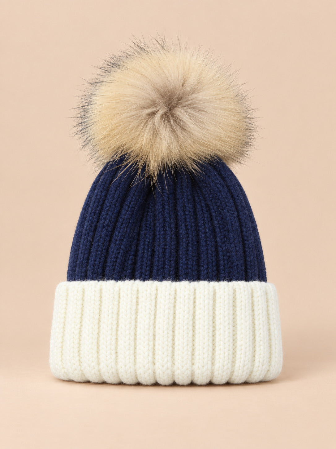 Set berretto e sciarpa da bambino con pompon in pelliccia, colore blu, vista frontale