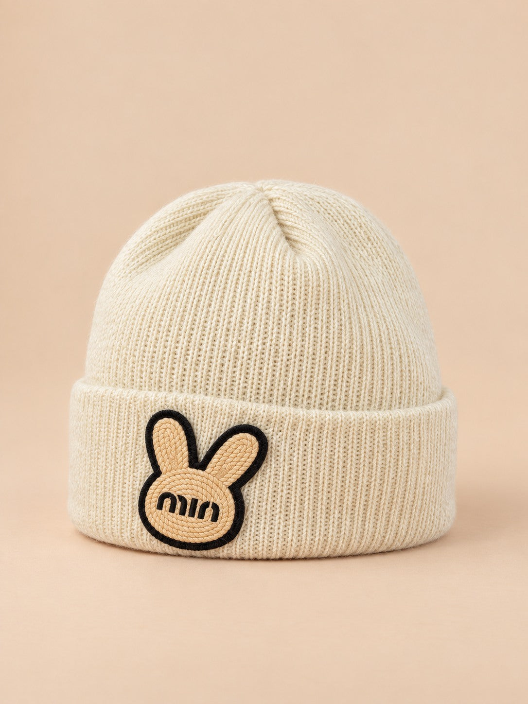 Berretto da bambino con risvolto e toppa a coniglio, modello beige 2, colore beige, vista frontale