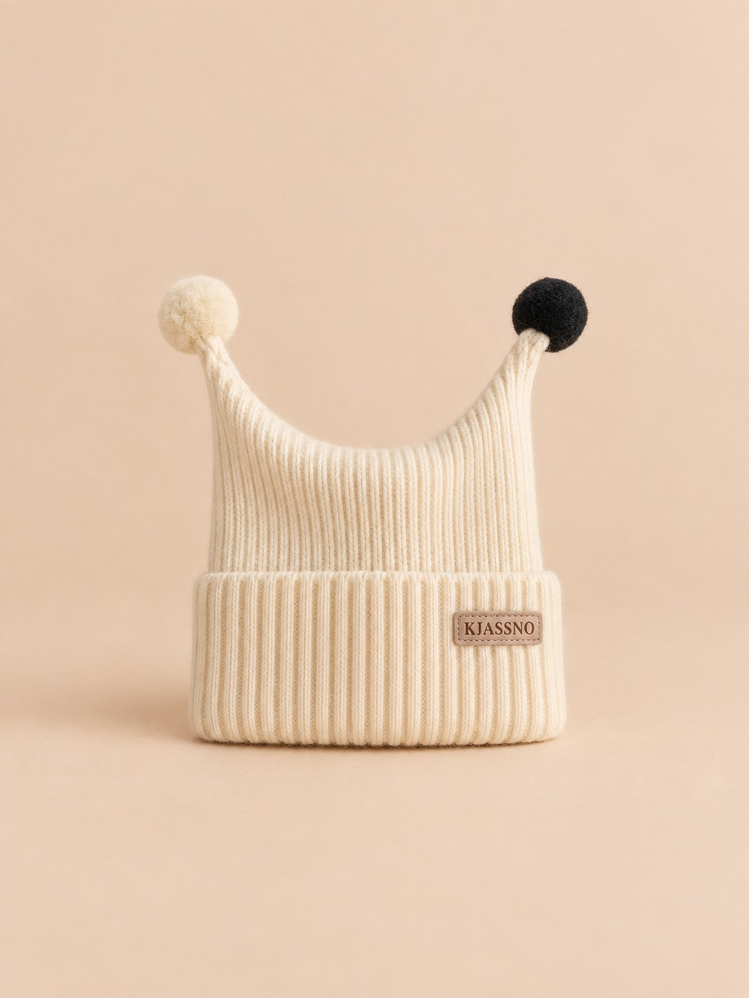 Berretto da bambino a due punte con piccoli pompon, modello bianco 2, colore bianco, vista frontale