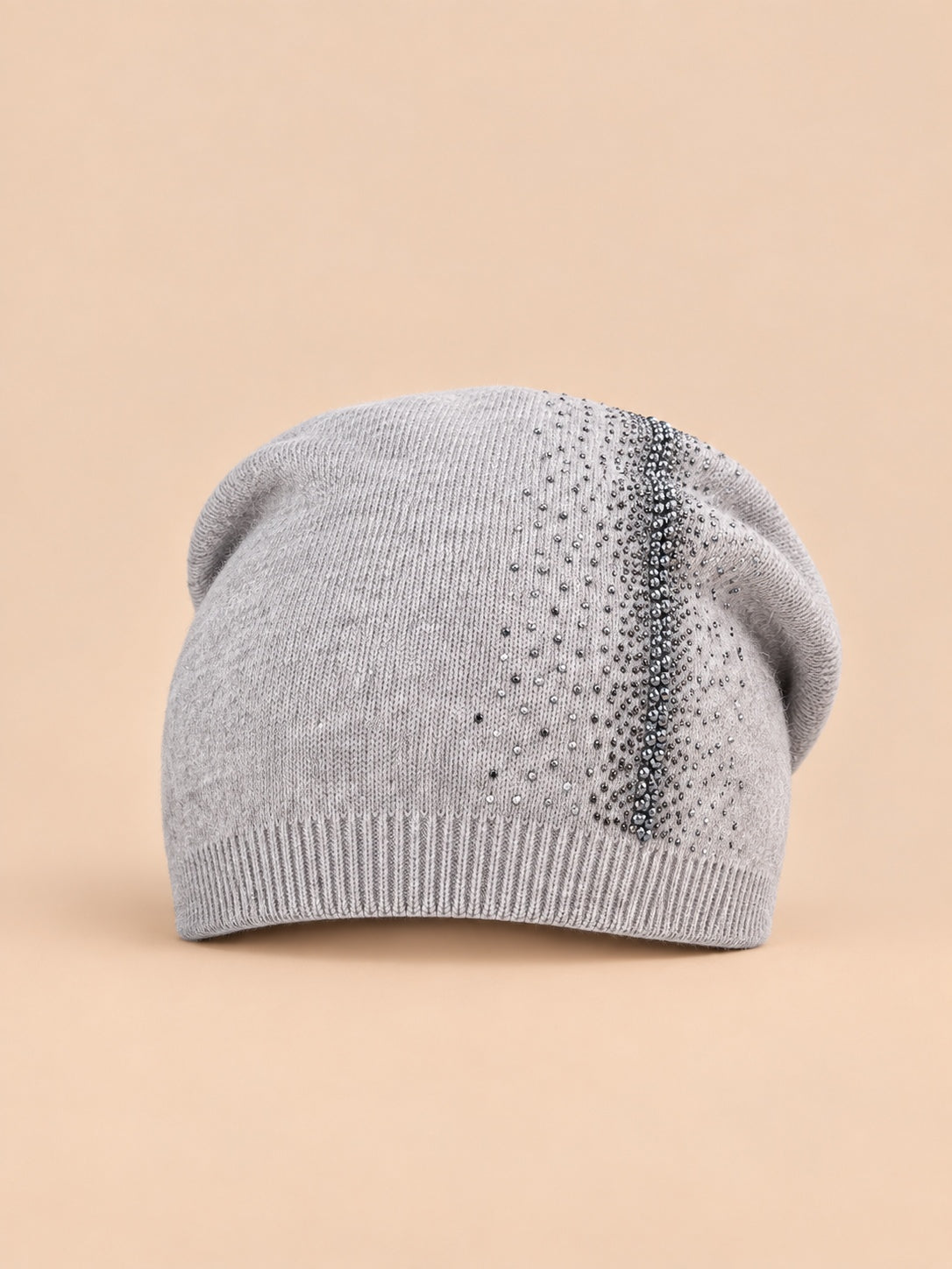 Berretto con strass in misto lana a doppio strato, colore grigio, ENJOYFUR, vista frontale