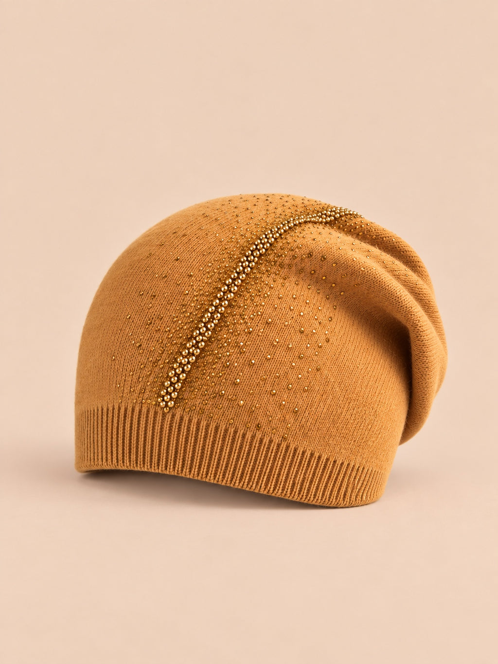 Berretto con strass in misto lana a doppio strato, colore giallo, ENJOYFUR, vista di tre quarti