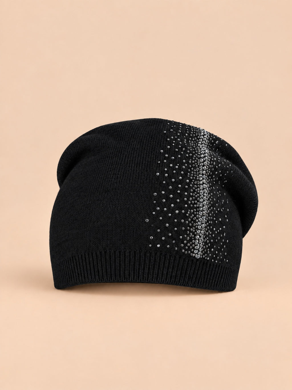 Berretto con strass in misto lana a doppio strato, colore nero, ENJOYFUR, vista frontale