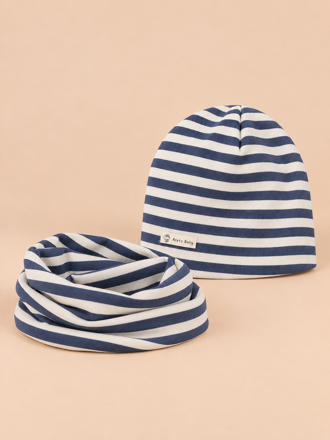 Set berretto e sciarpa da bambino a righe, variante righe blu e bianco, vista frontale