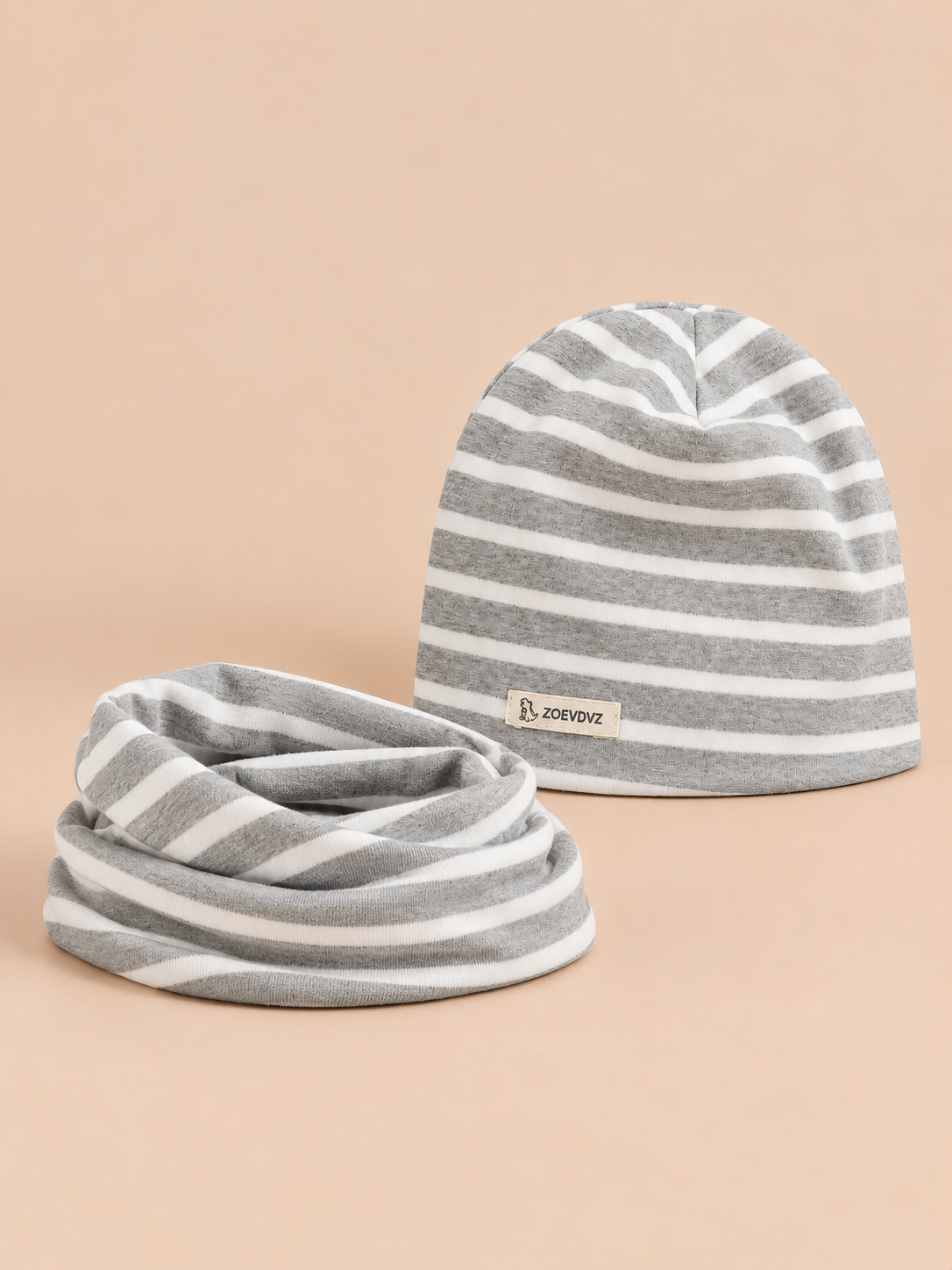 Set berretto e sciarpa da bambino a righe, variante righe grigio, vista frontale