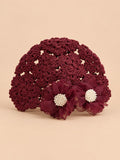 Cappello in cotone all’uncinetto con fiori, stile giapponese, colore bordeaux, vista frontale