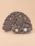 Cappello in cotone all’uncinetto con fiori, stile giapponese, colore grigio, vista frontale