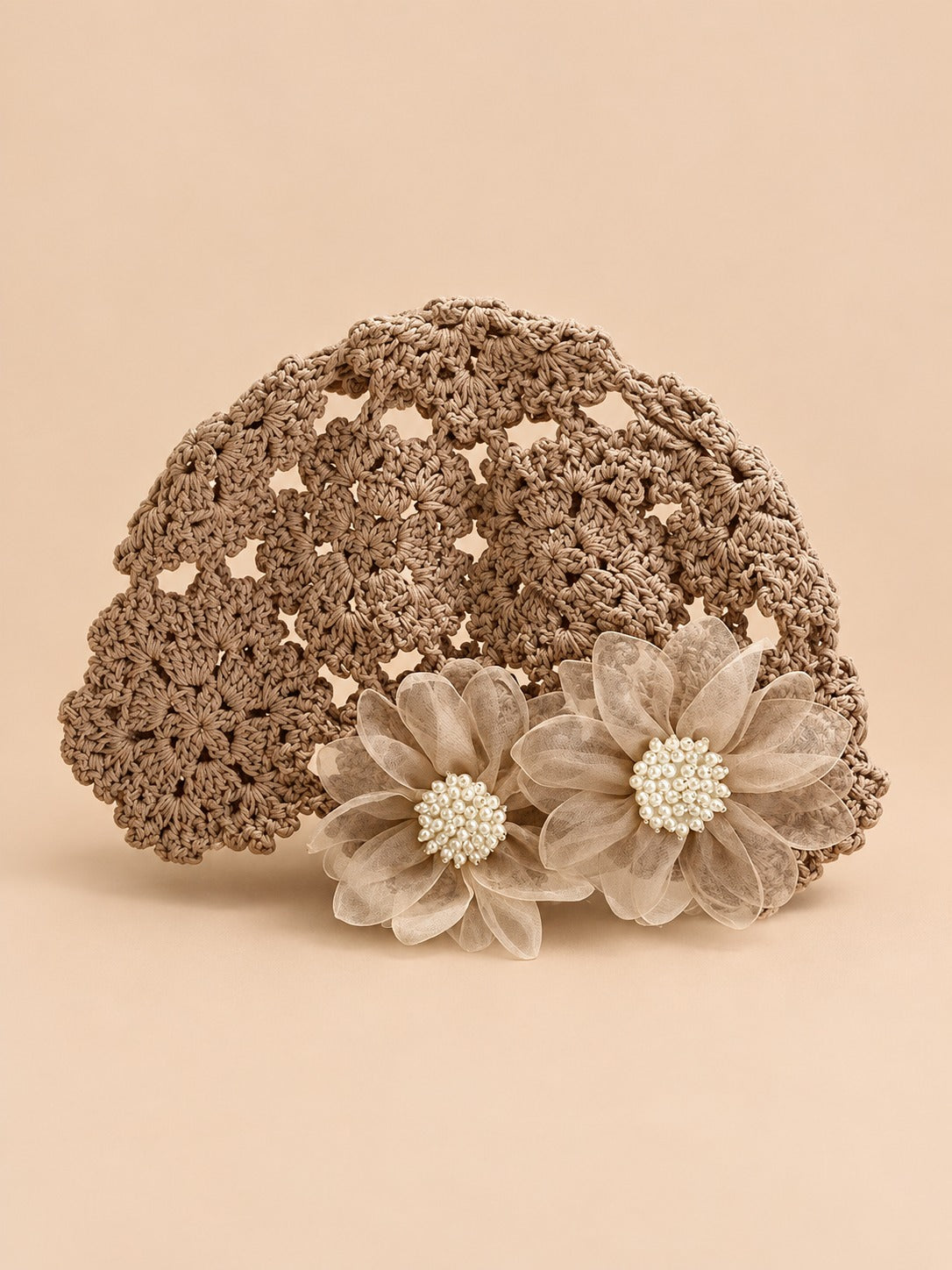 Cappello in cotone all’uncinetto con fiori, stile giapponese, colore kaki, vista frontale