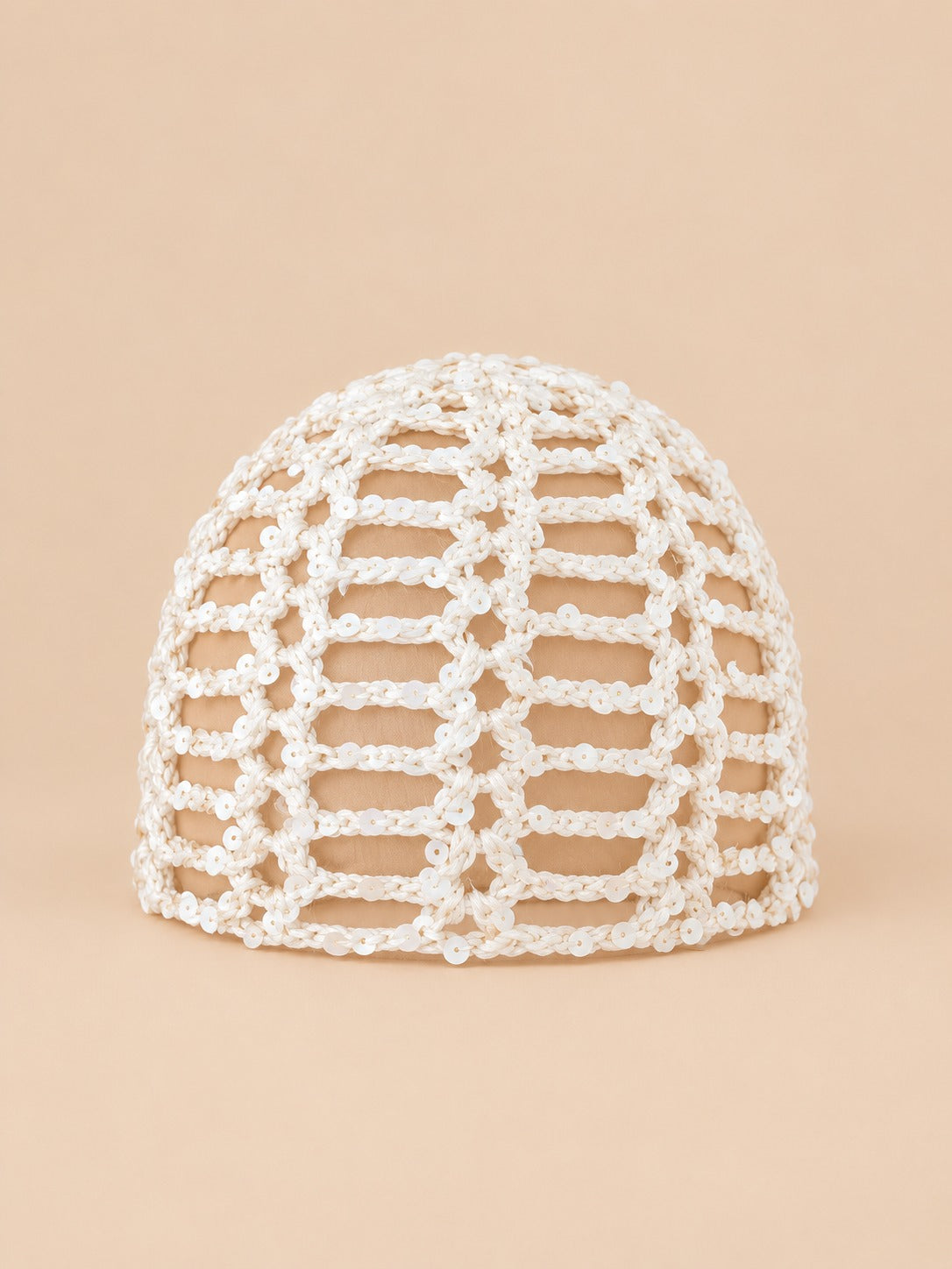 Cappello foulard a rete lavorata a maglia traforata, colore bianco, vista frontale