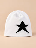 Berretto hip-hop vintage con stella, stile streetwear, colori bianco e nero, vista frontale