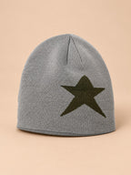 Berretto hip-hop vintage con stella, stile streetwear, colori grigio e verde, vista di tre quarti