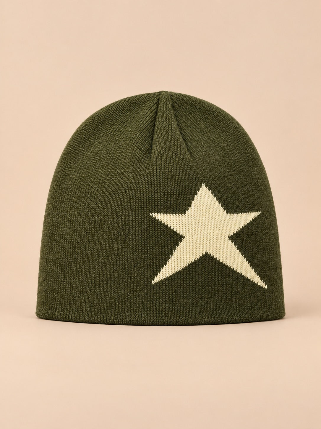 Berretto hip-hop vintage con stella, stile streetwear, colori verde e beige, vista frontale