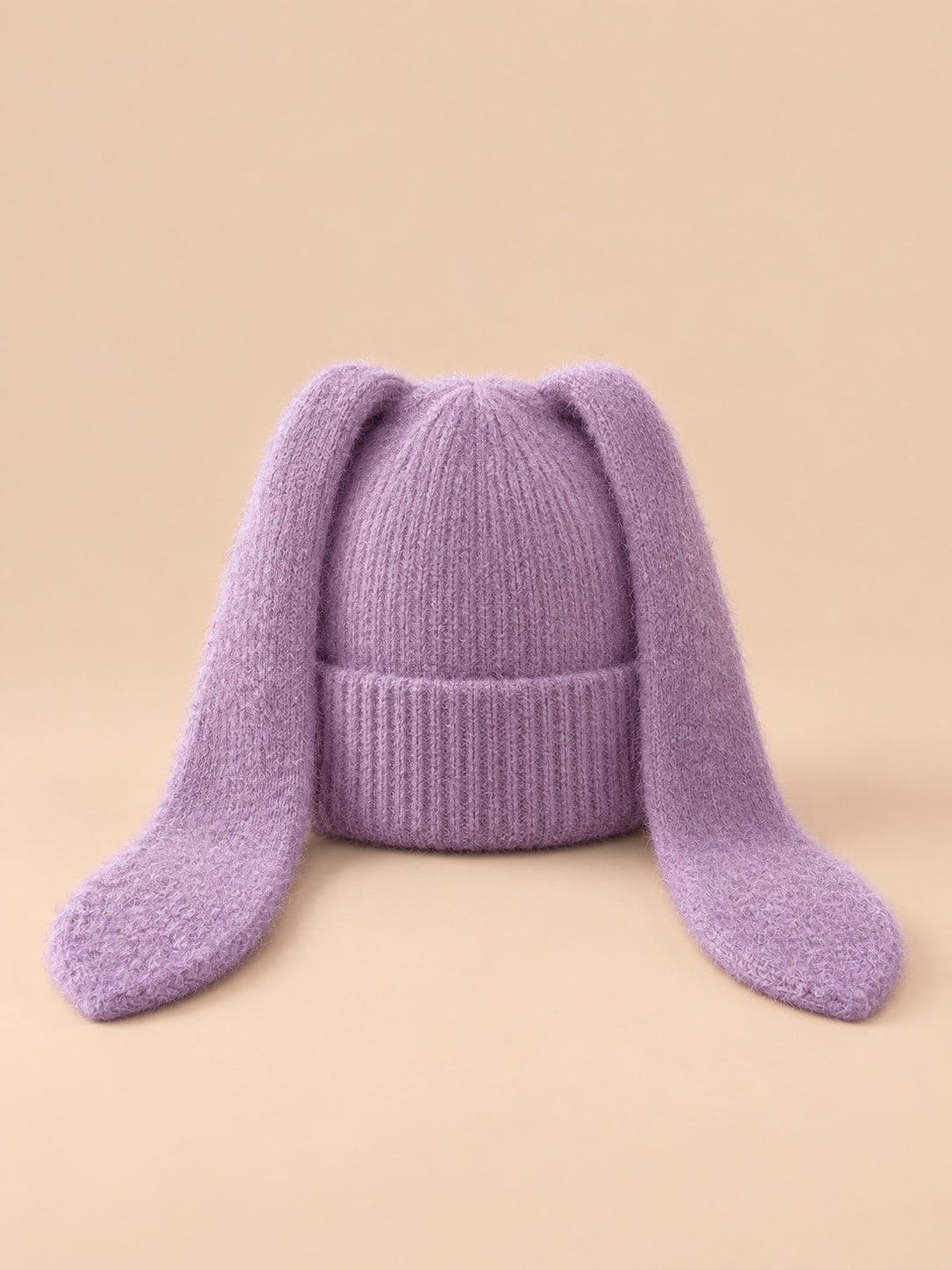 Berretto da donna all’uncinetto e a maglia con orecchie da coniglio, colore viola, vista frontale