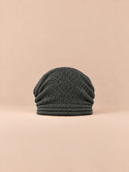 Berretto oversize in maglia caldo e antivento, colore grigio scuro, vista frontale