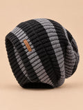 Berretto leggero in maglia a righe, stile coreano, colore grigio scuro, vista frontale