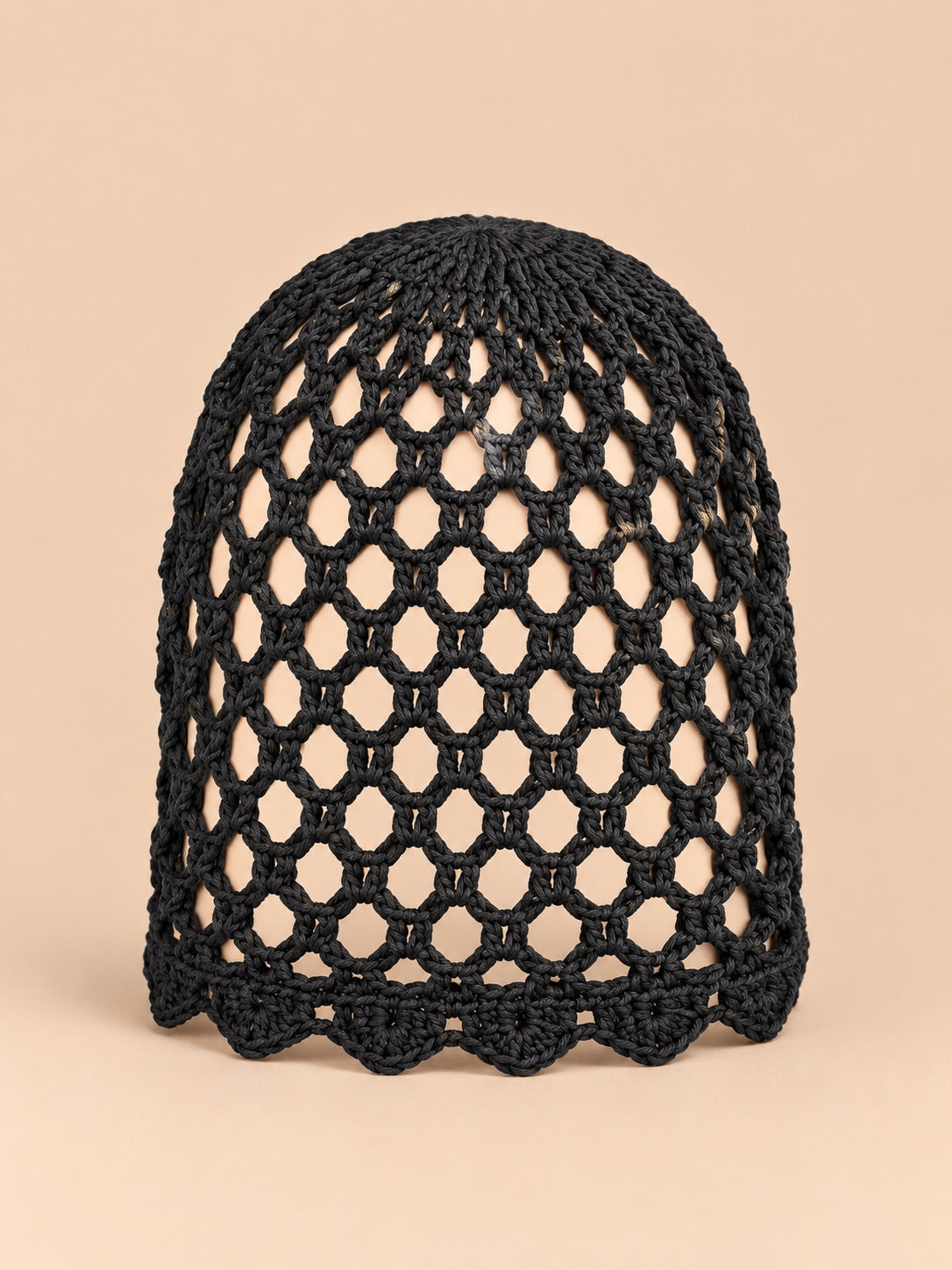 Cappello a rete traforato a tinta unita per la primavera, colore nero, vista frontale