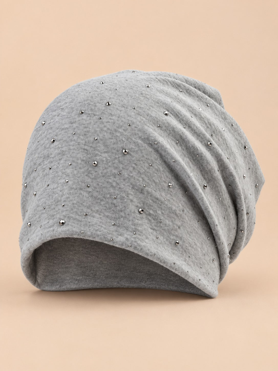 Berretto slouchy da donna in cotone lavorato a maglia con strass, colore grigio chiaro, vista frontale