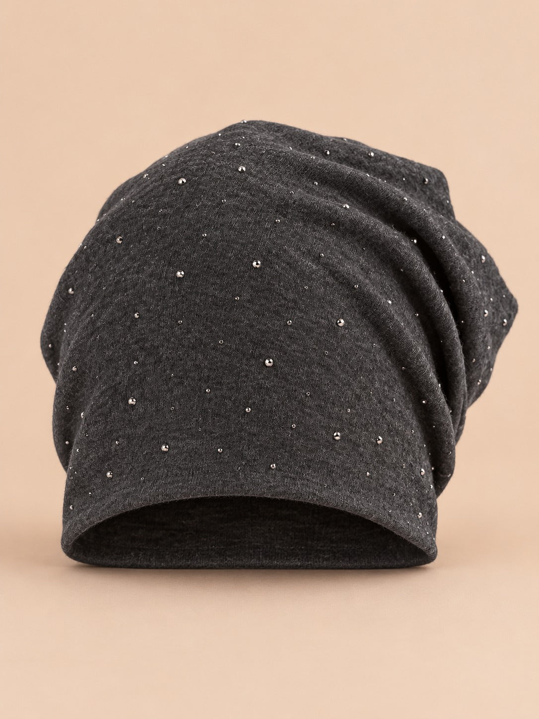 Berretto slouchy da donna in cotone lavorato a maglia con strass, colore grigio scuro, vista frontale