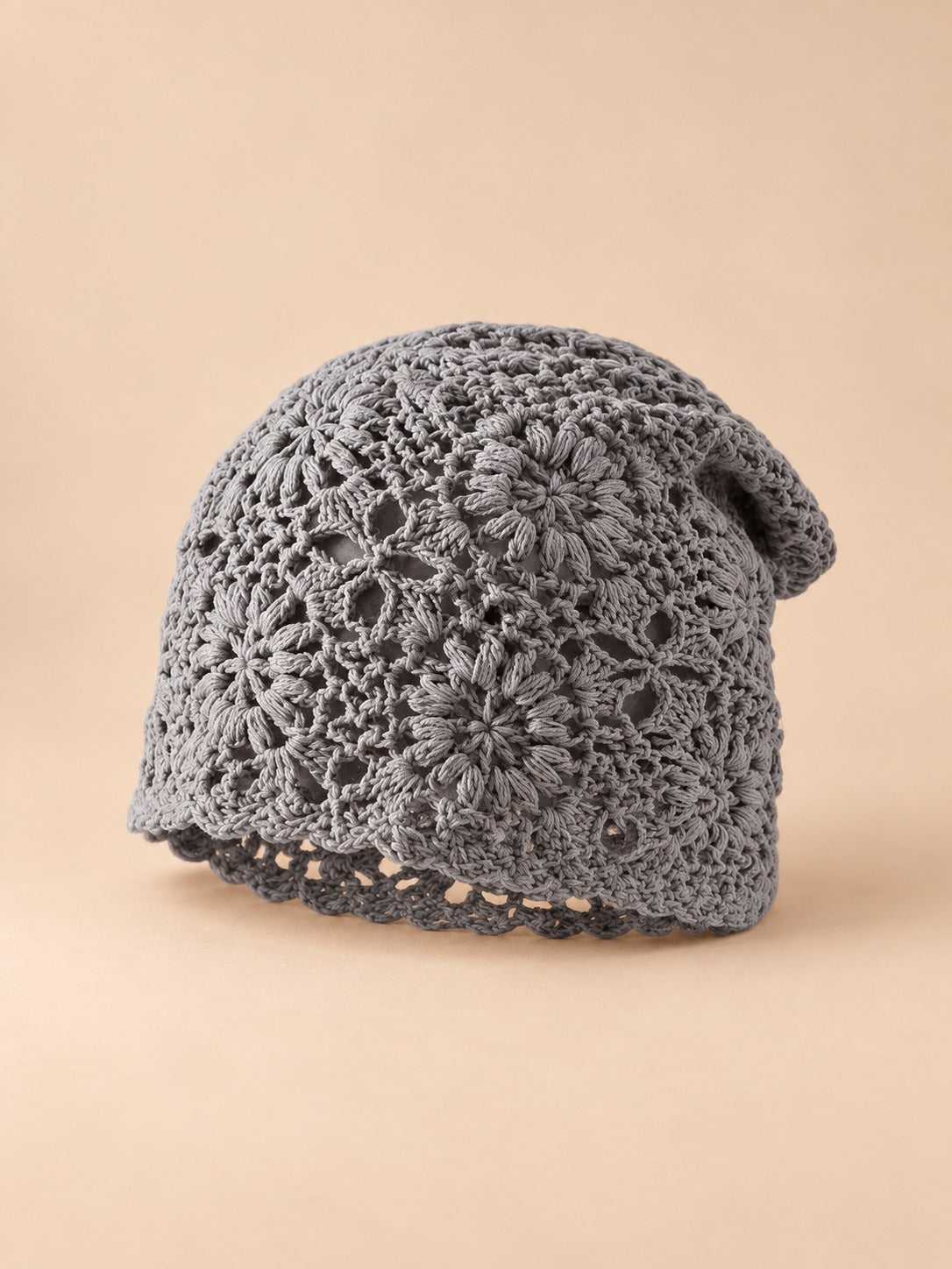 Turbante traforato all’uncinetto, stile giapponese rétro, colore grigio, vista frontale