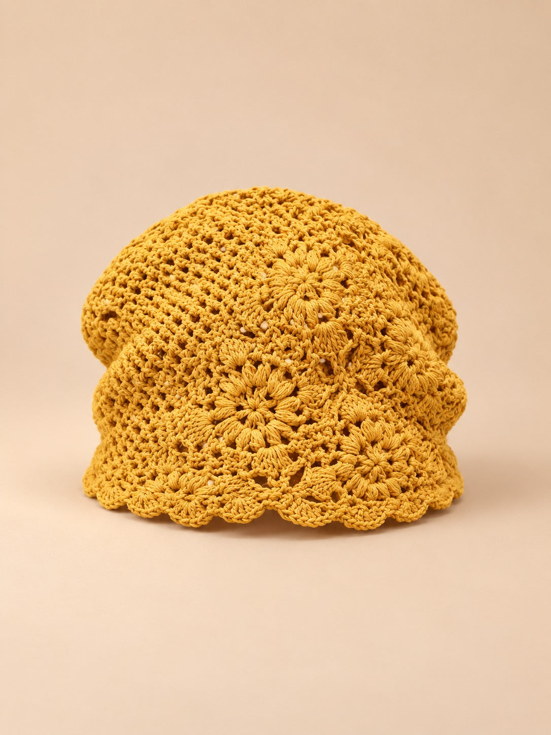 Turbante traforato all’uncinetto, stile giapponese rétro, colore giallo, vista frontale