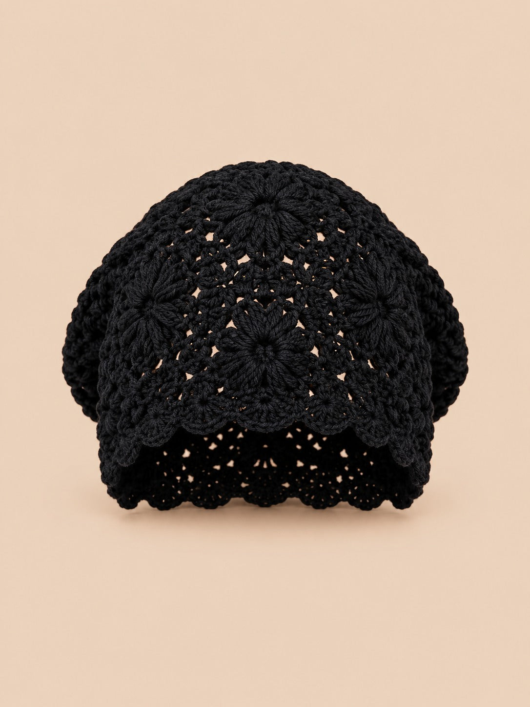 Turbante traforato all’uncinetto, stile giapponese rétro, colore nero, vista frontale