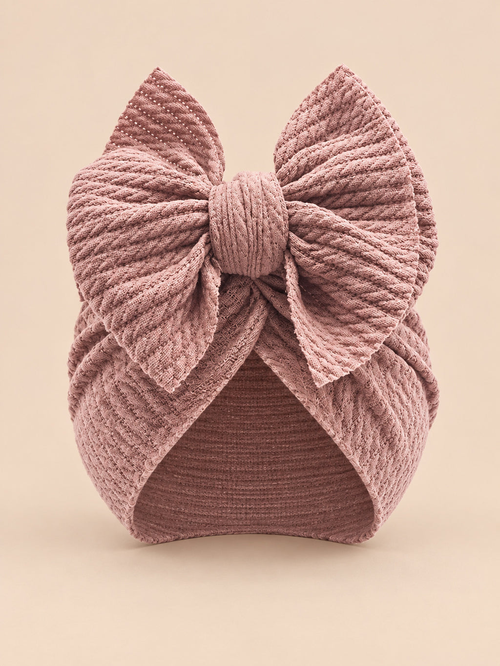 Turbante annodato da neonata coordinato mamma e bambina, colore rosa antico, vista frontale