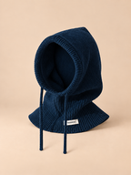 Passamontagna da donna in pura lana con collo integrato, colore blu, vista frontale